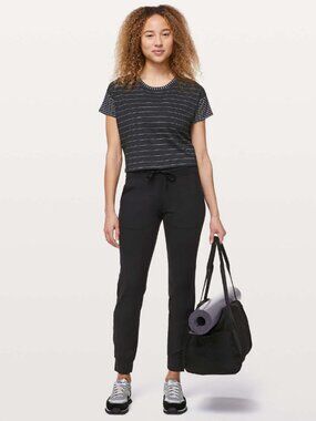 Lululemon Ready to Rulu Pant 29" in Black size 6